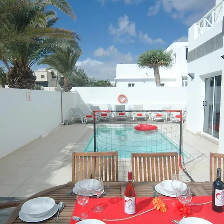 Cerezo With Hot Tub וילה קוסטה טגוויסה
