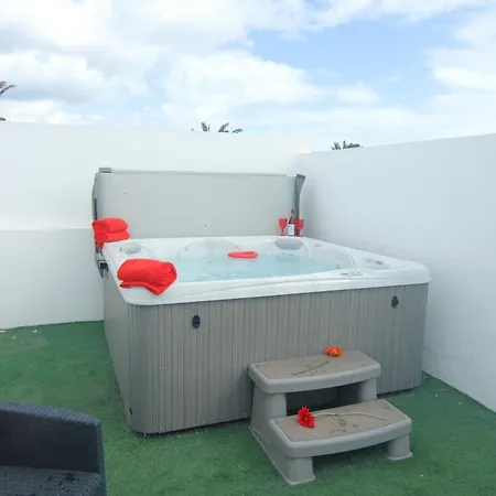 וילה Cerezo With Hot Tub *